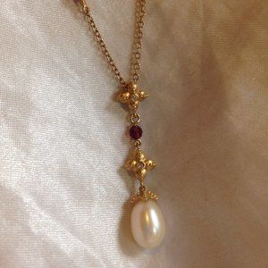 >>Sold << Pearl  Necklace